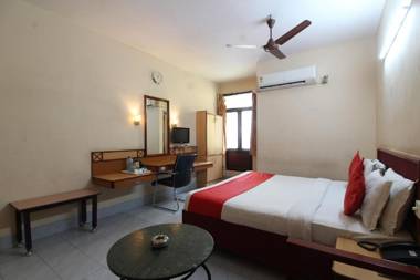 Hotel Saaket Residency