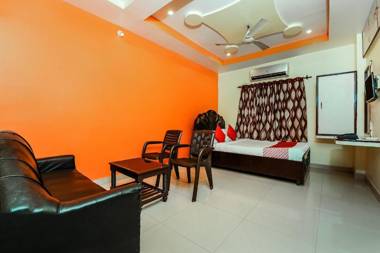 OYO 13425 Sindhura Guest House