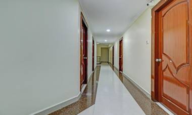 Treebo Trip Eesha Elite