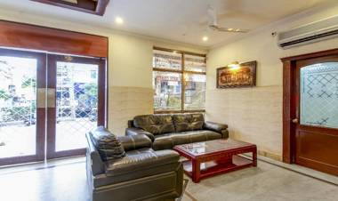 Hotel Saaket Residency - Hotel in Daba Gardens