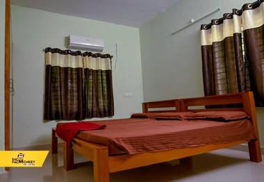 BACPAC MONKEY COLIVING