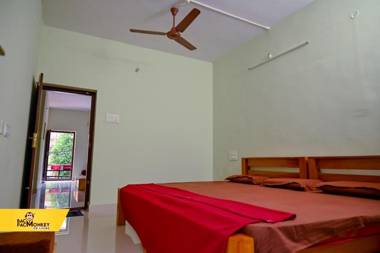 BACPAC MONKEY COLIVING