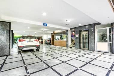 FabHotel RR Grand MG Road