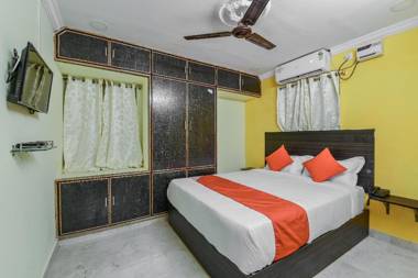 OYO 17140 Pramukh Heights