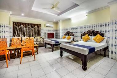 SPOT ON 67751 Sri Surya Lodge