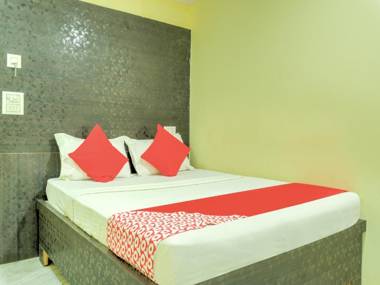 OYO 73874 Hotel B.s.r Ritz