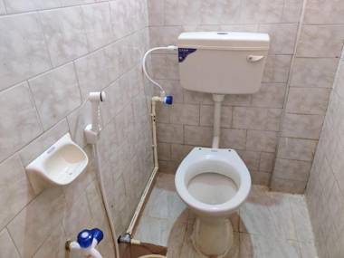 OYO 83954 New Sri Durga Lodge