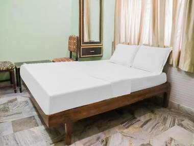 OYO 85869 Hotel Kalaga