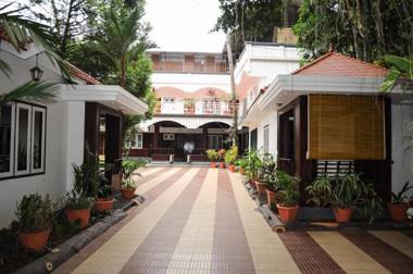 Raja Park Beach Resort