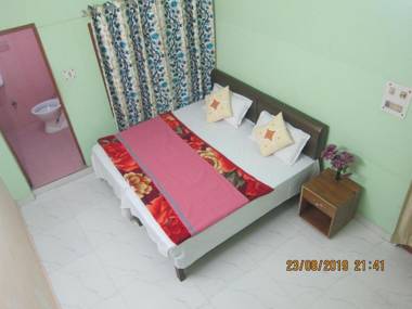 Kedar Guest House -Feel At Home