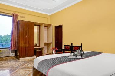 OYO Flagship 3071 Hotel Kamesh Hut