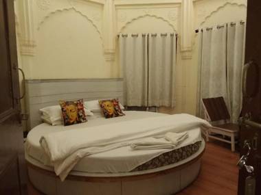 Dwivedi Hotels Hotel Elena