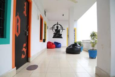 HosteLaVie - Varanasi