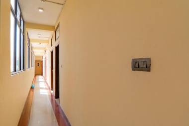 FabHotel Prakash Palace