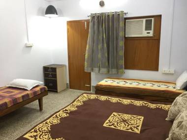 2 AC Rooms with Kitchen & Lounge near Ganges