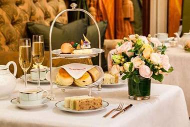 Hotel Ashiyana Palace