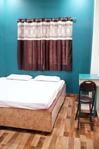 RELAX PAYING GUEST HOUSE