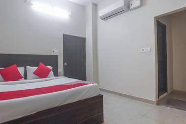 OYO 76562 Hotel Royal Pavilion