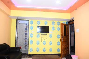 SPOT ON 77097 H R Paying Guest House