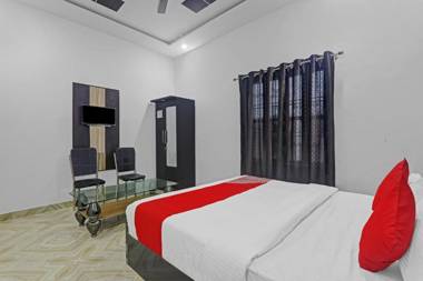 OYO 79580 The Pal's Residency