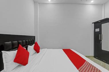 OYO 79580 The Pal's Residency