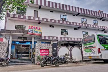 OYO Flagship 85589 Hotel Lotus Inn