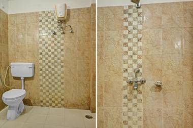 OYO Flagship 85589 Hotel Lotus Inn