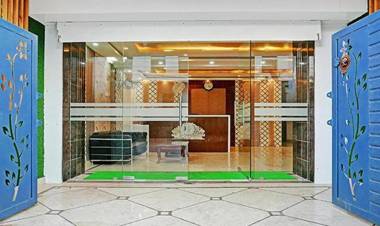 FabHotel Super 3 Premium