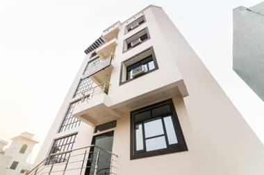 Collection O 76310 Lily Grand Hyderabad Gate