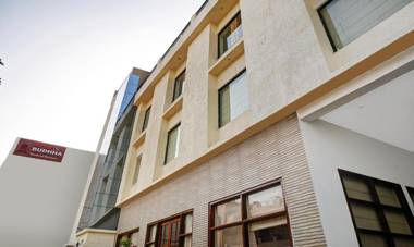 Treebo Trend Little Budhha