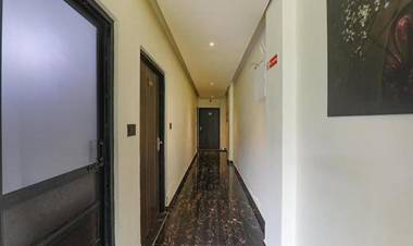 FabHotel Lemon Glow Varanasi