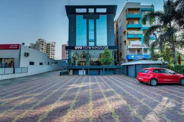 OYO Townhouse 048 Hadapsar