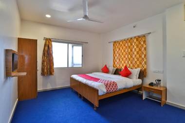 OYO 30255 Milan Party Hall