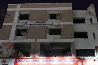 SPOT ON 45149 Hotel Geeta