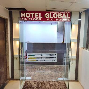 OYO 90158 Hotel Global