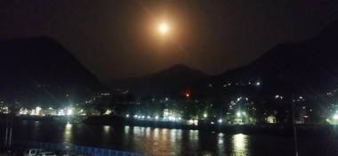 Hotel Lake View Paradise