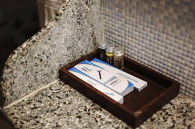 Bonjour Paradise Resort