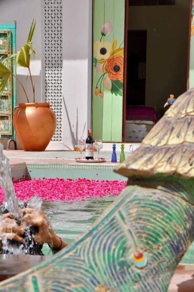 Amigos Provide Pool Villa