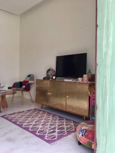 Amigos Provide Pool Villa