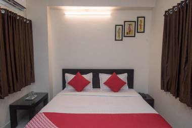 OYO 14838 Shree Jee Hotel