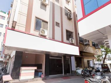 OYO 23056 Hotel Utsav