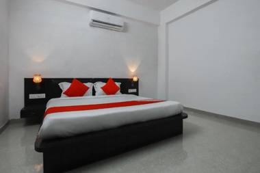 OYO 62422 Hotel Kriti Palace