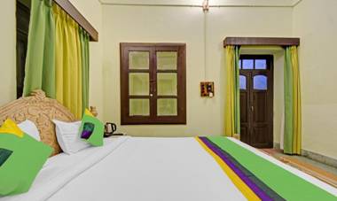 Treebo Trend The Regal House