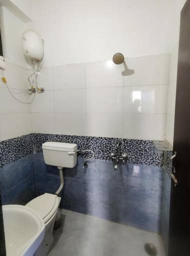TicAna Studio with all amenities lake view & terrace garden Ac Kitchen wifi