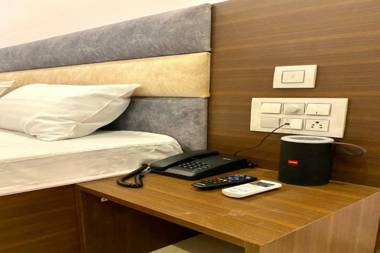 OYO 80267 Hotel Data Shree