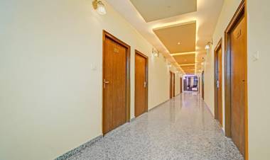 Hotel Lavishka palace