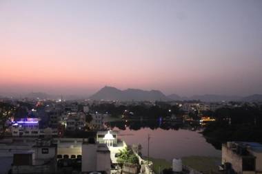 Raahi Backpacker's Hostel