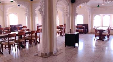 Hotel KSR Moti Mahal