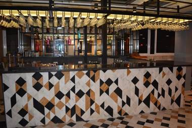 Naivara Boutique Hotel