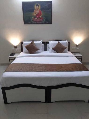 OYO 92093 Mahaveer Tower